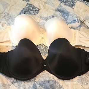 Frederick's of Hollywood Bra lot